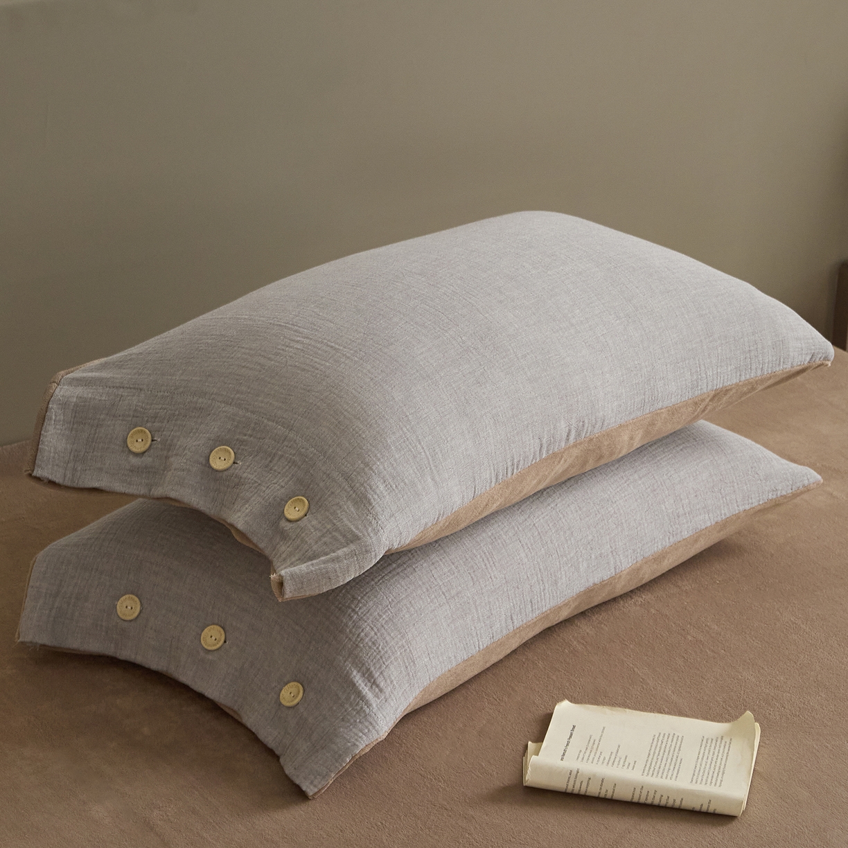 91家纺网 家纺一手货源 找家纺 吾诺家居 吾诺 棉加绒系列 全棉泡泡双层纱加牛奶绒四件套 棉拼绒四件套 棉加绒四件套全棉A类 泡沫灰-橡木棕