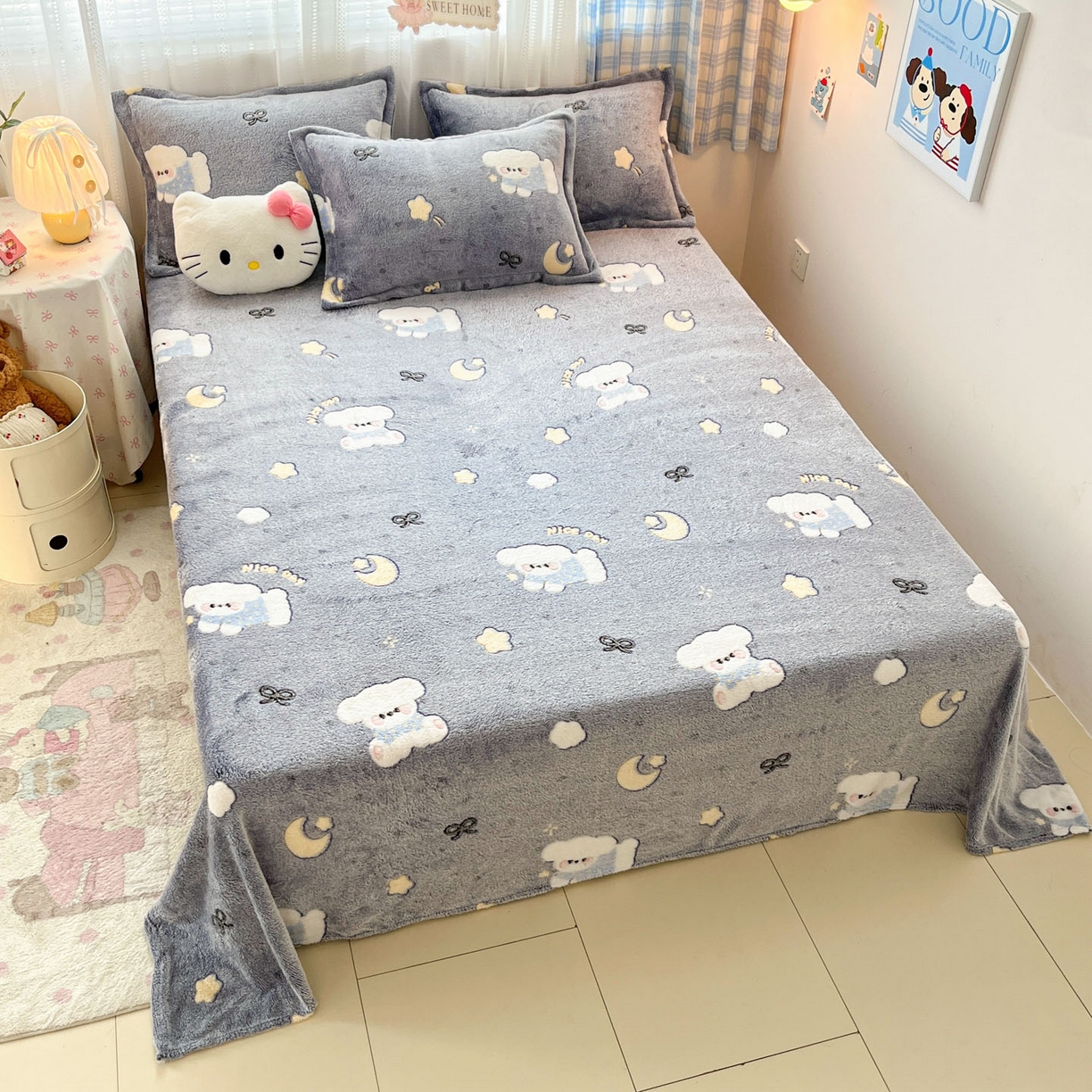 91家纺网 家纺一手货源 找家纺 川悦生活 2025新款高克重双面雪花绒印花毛毯三件套 毛毯星月小狗-灰