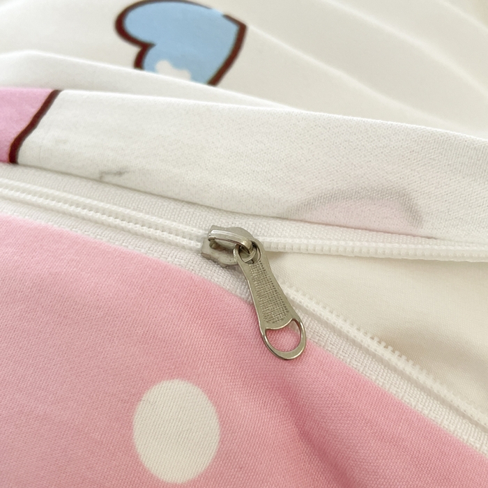 91家纺网 家纺一手货源 找家纺 港岛妹妹 2025新款云朵水洗工艺三丽鸥四件套 三丽鸥-心动kt猫