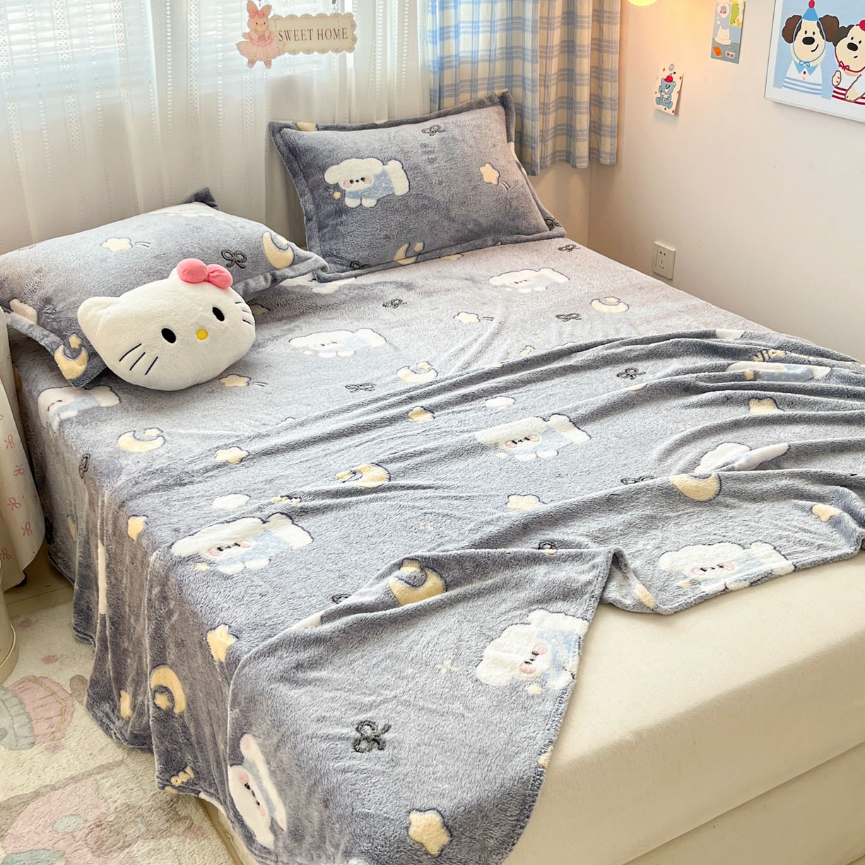 91家纺网 家纺一手货源 找家纺 川悦生活 2025新款高克重双面雪花绒印花毛毯三件套 毛毯星月小狗-灰