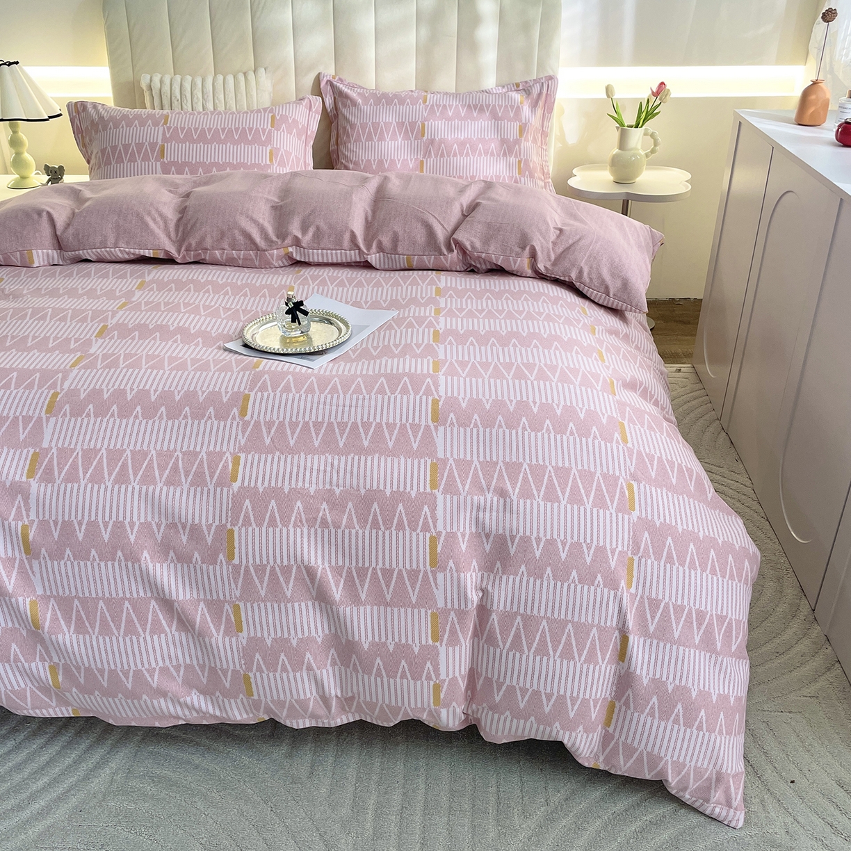 91家纺网 家纺一手货源 找家纺 仟岸家纺 2025新款亲肤舒适全棉磨毛四件套系列 西亚粉