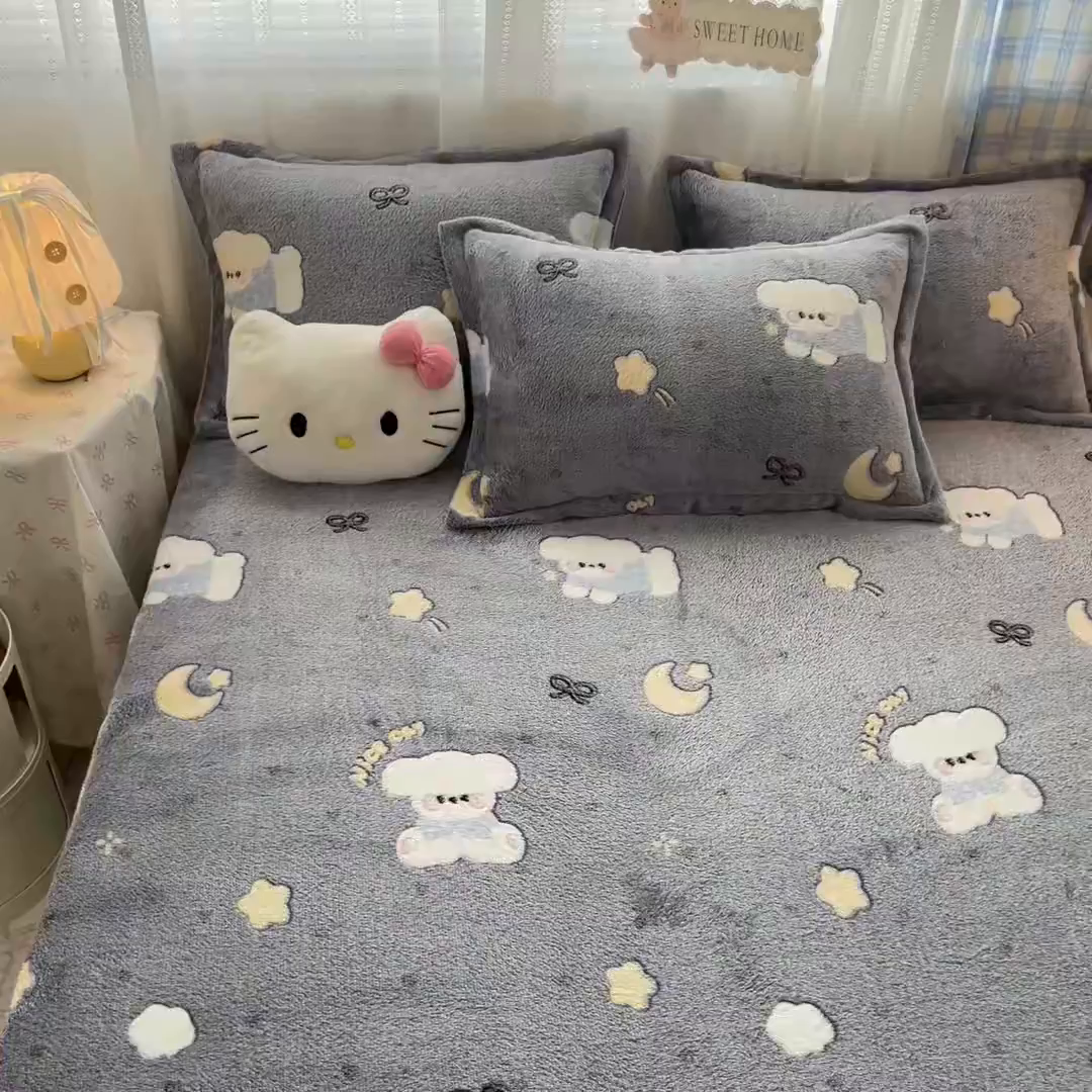 91家纺网 家纺一手货源 找家纺 川悦生活 2025新款高克重双面雪花绒印花毛毯三件套 毛毯星月小狗-灰