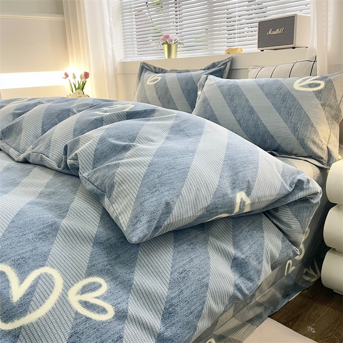 91家纺网 家纺一手货源 找家纺 仟岸家纺 2025新款亲肤舒适全棉磨毛四件套系列 一心一意蓝