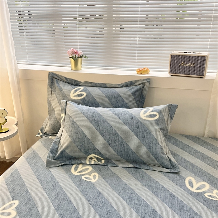 91家纺网 家纺一手货源 找家纺 仟岸家纺 2025新款亲肤舒适全棉磨毛四件套系列 一心一意蓝