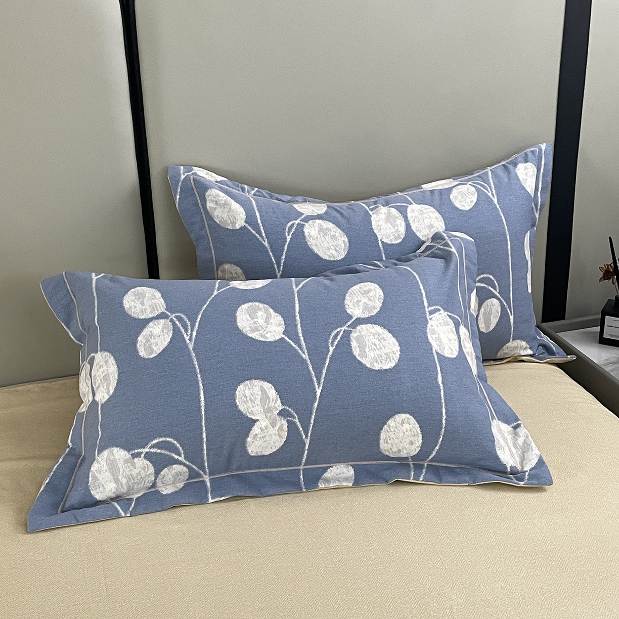 91家纺网 家纺一手货源 找家纺 仟岸家纺 2025新款亲肤舒适全棉磨毛四件套系列 向云端 灰