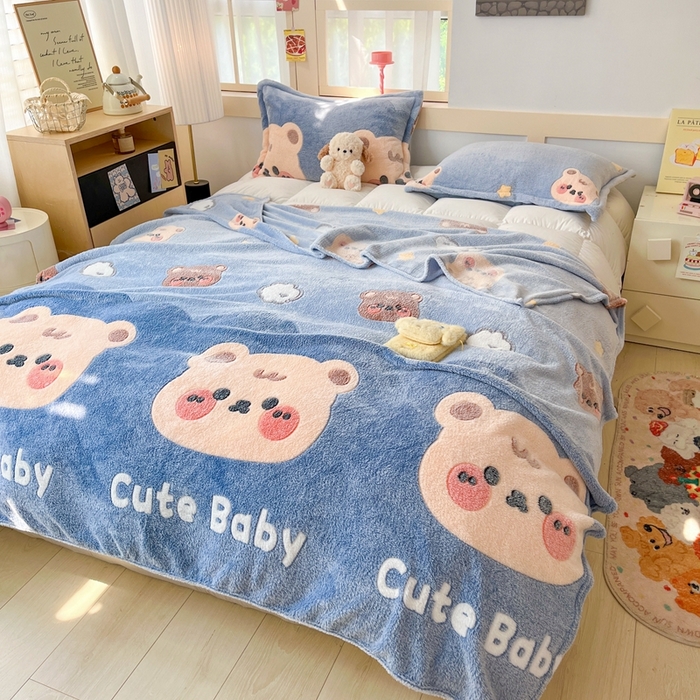 91家纺网 家纺一手货源 找家纺 川悦生活 2025新款高克重双面雪花绒印花毛毯三件套 毛毯熊小巴