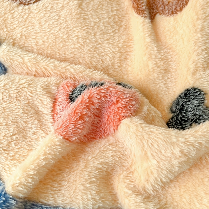 91家纺网 家纺一手货源 找家纺 川悦生活 2025新款高克重双面雪花绒印花毛毯三件套 毛毯熊小巴