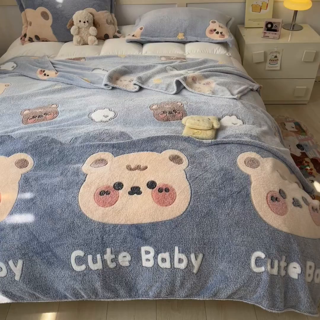 91家纺网 家纺一手货源 找家纺 川悦生活 2025新款高克重双面雪花绒印花毛毯三件套 毛毯熊小巴