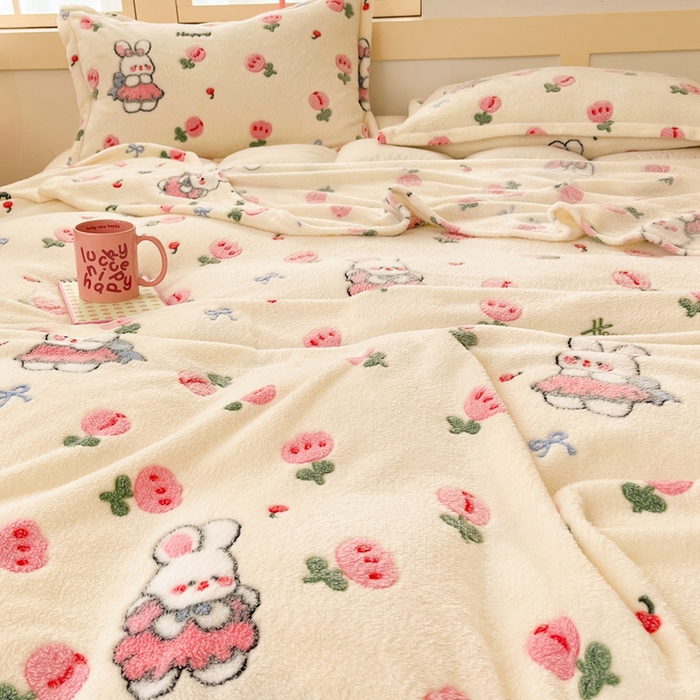 91家纺网 家纺一手货源 找家纺 川悦生活 2025新款高克重双面雪花绒印花毛毯三件套 毛毯郁金奶兔