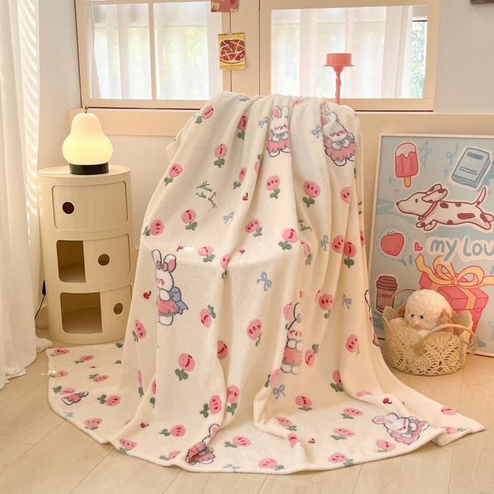 91家纺网 家纺一手货源 找家纺 川悦生活 2025新款高克重双面雪花绒印花毛毯三件套 毛毯郁金奶兔