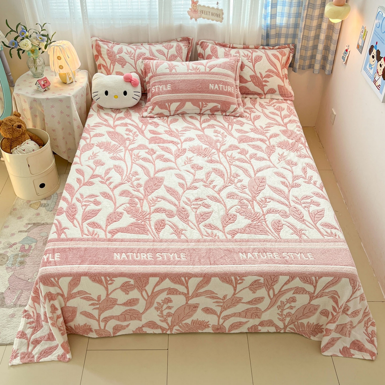 91家纺网 家纺一手货源 找家纺 川悦生活 2025新款高克重双面雪花绒印花毛毯三件套 毛毯月桂-粉