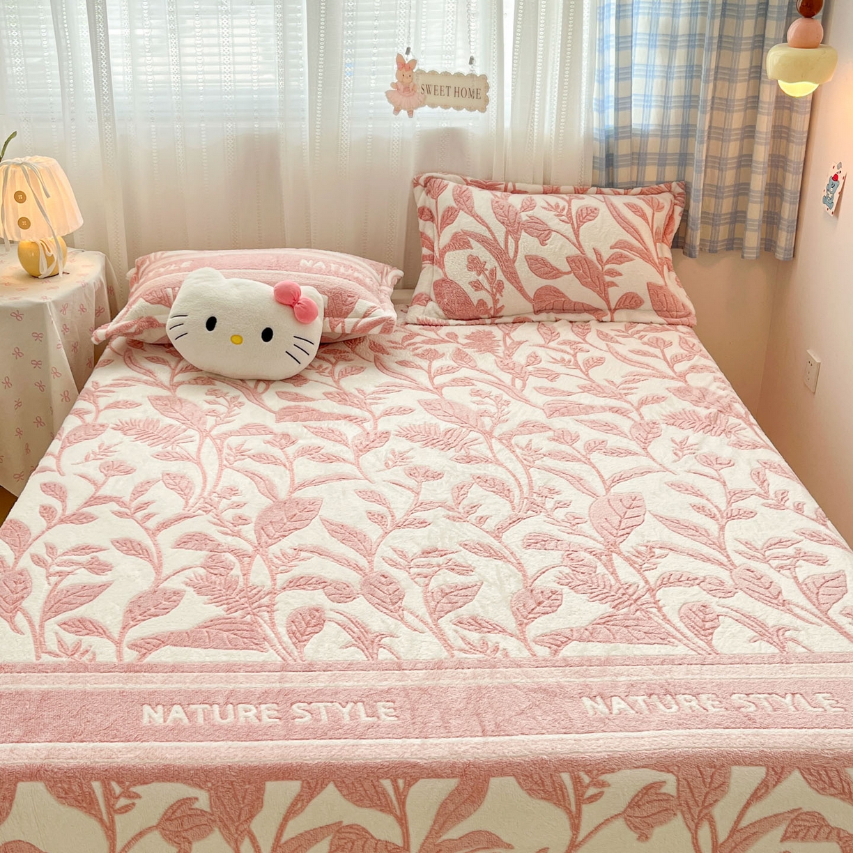 91家纺网 家纺一手货源 找家纺 川悦生活 2025新款高克重双面雪花绒印花毛毯三件套 毛毯月桂-粉