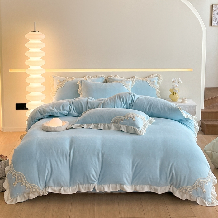 91家纺网 家纺一手货源 找家纺 （总）舒咪欧 2025新款全消光牛奶绒韩版法式公主风纯色绣花边款四件套