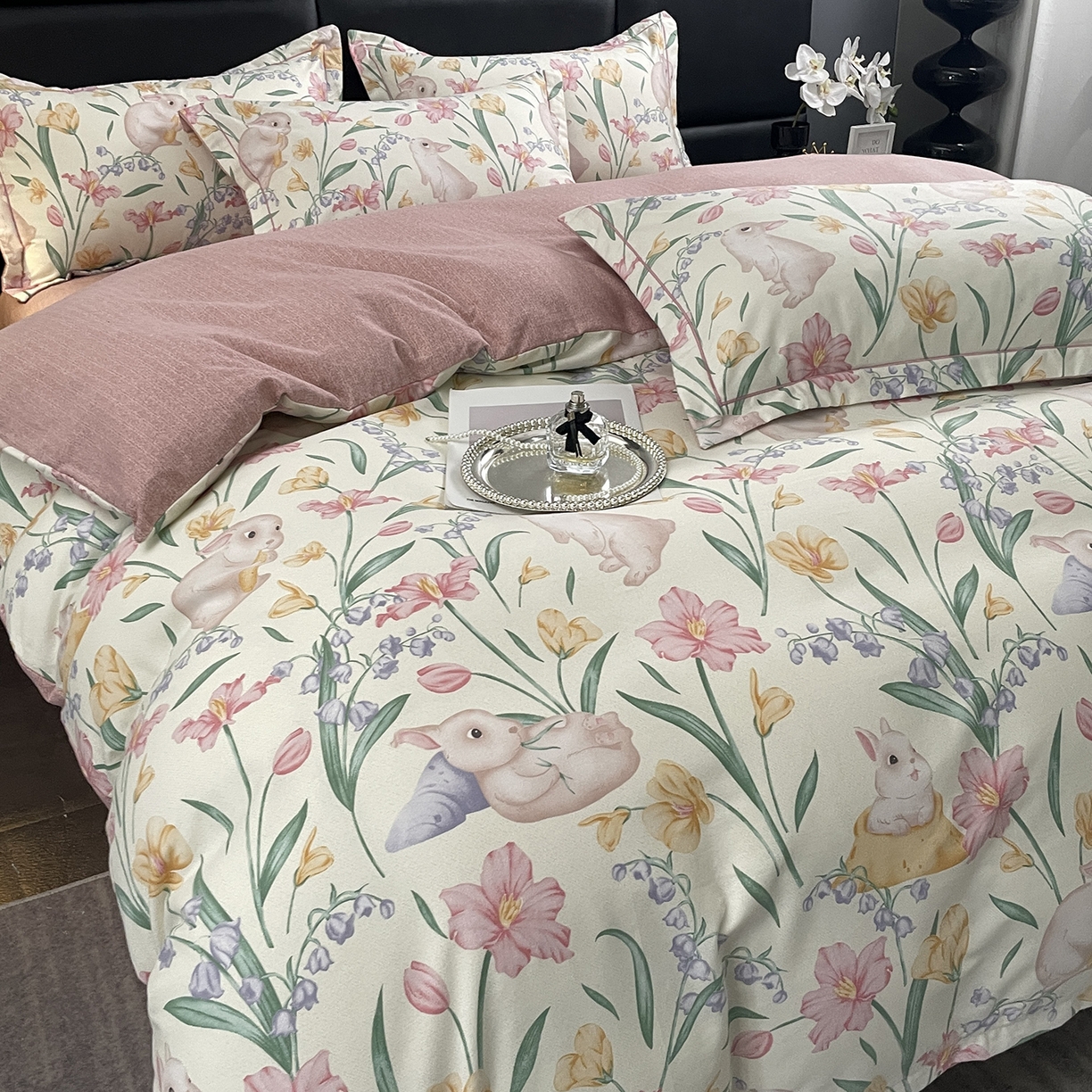 91家纺网 家纺一手货源 找家纺 仟岸家纺 2025新款亲肤舒适全棉磨毛四件套系列 田园兔