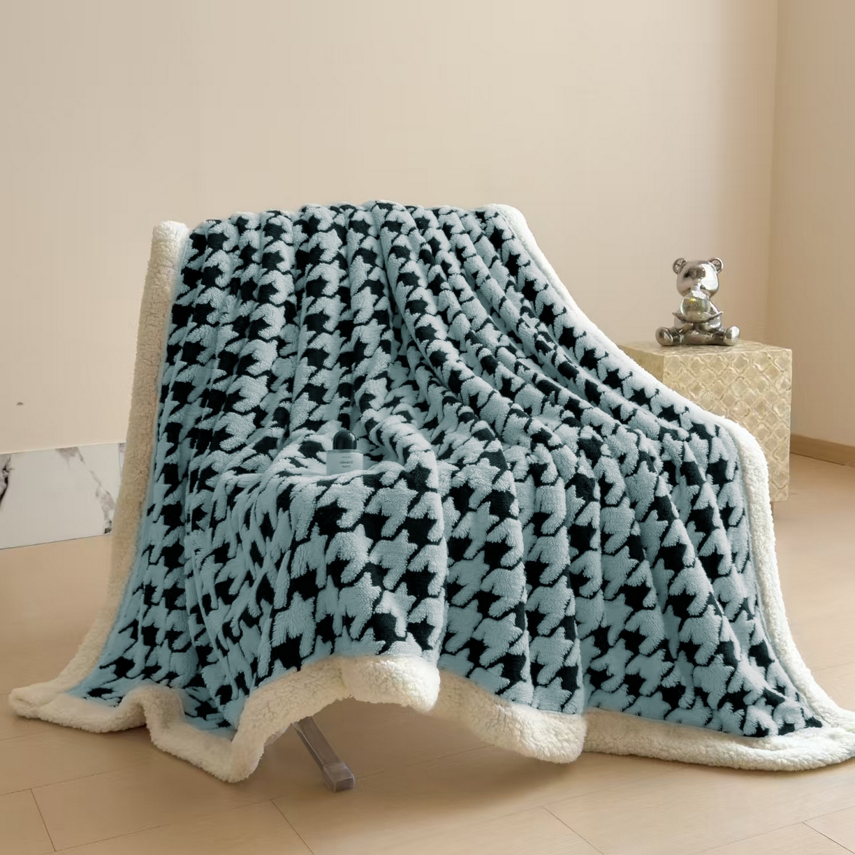 91家纺网 家纺一手货源 找家纺 慕木家纺 2025新款A类提花加厚云感绒双层千鸟格毛毯盖毯毯子（跨境爆款抽空压缩）千鸟格-永恒蓝