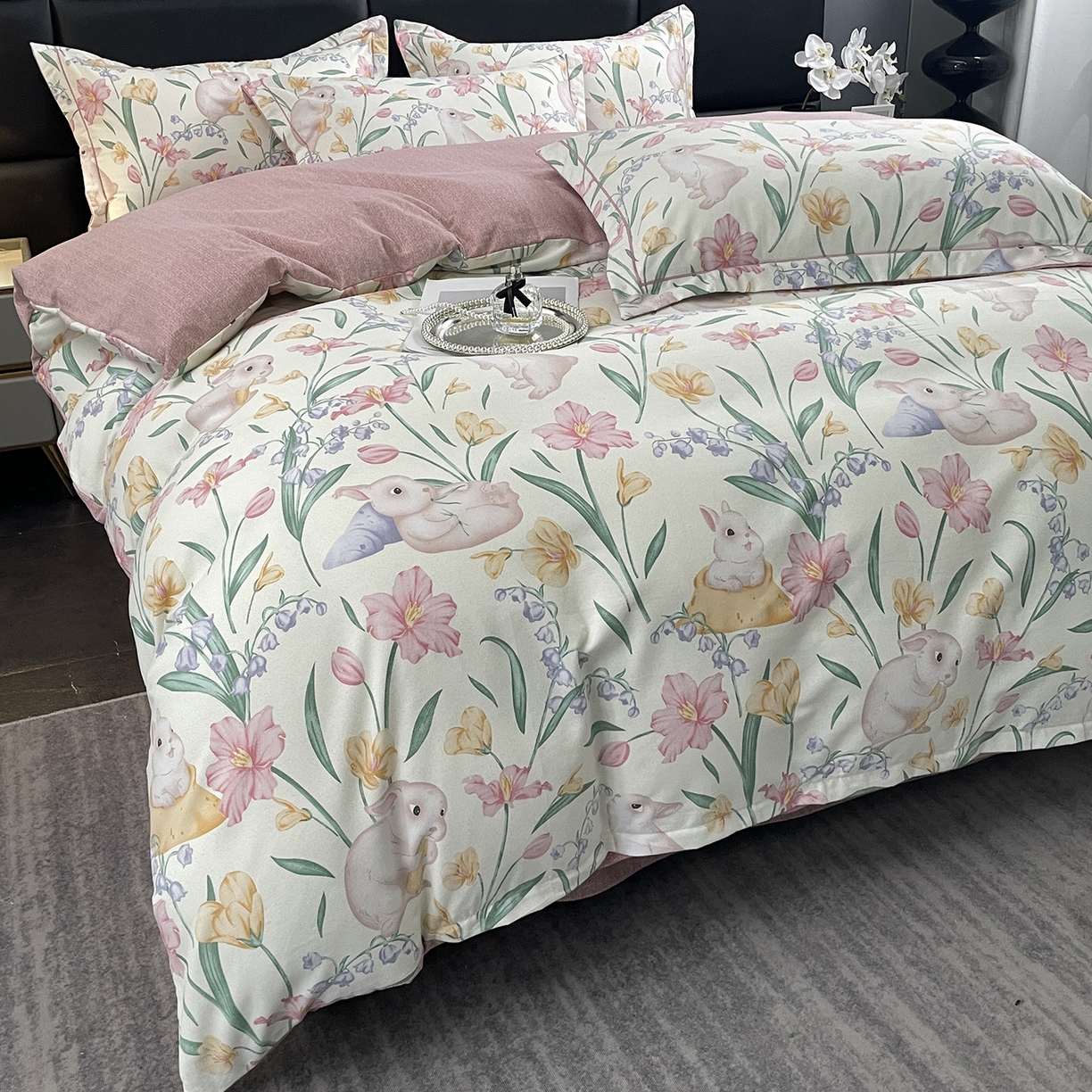 91家纺网 家纺一手货源 找家纺 仟岸家纺 2025新款亲肤舒适全棉磨毛四件套系列 田园兔