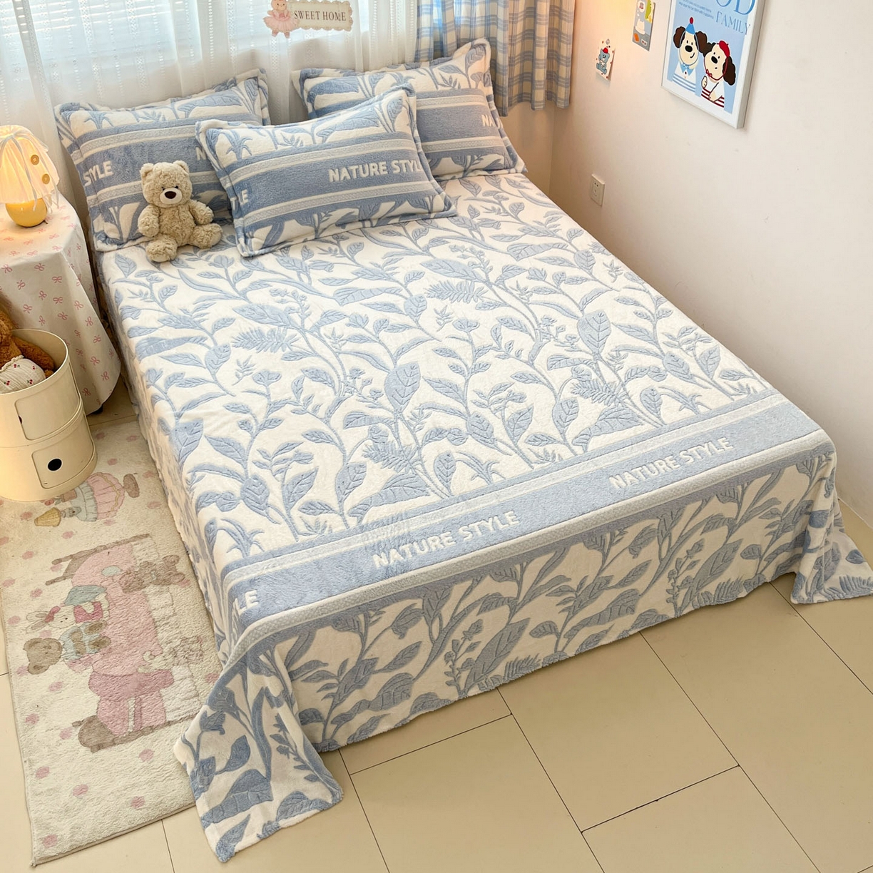 91家纺网 家纺一手货源 找家纺 川悦生活 2025新款高克重双面雪花绒印花毛毯三件套 毛毯月桂-蓝