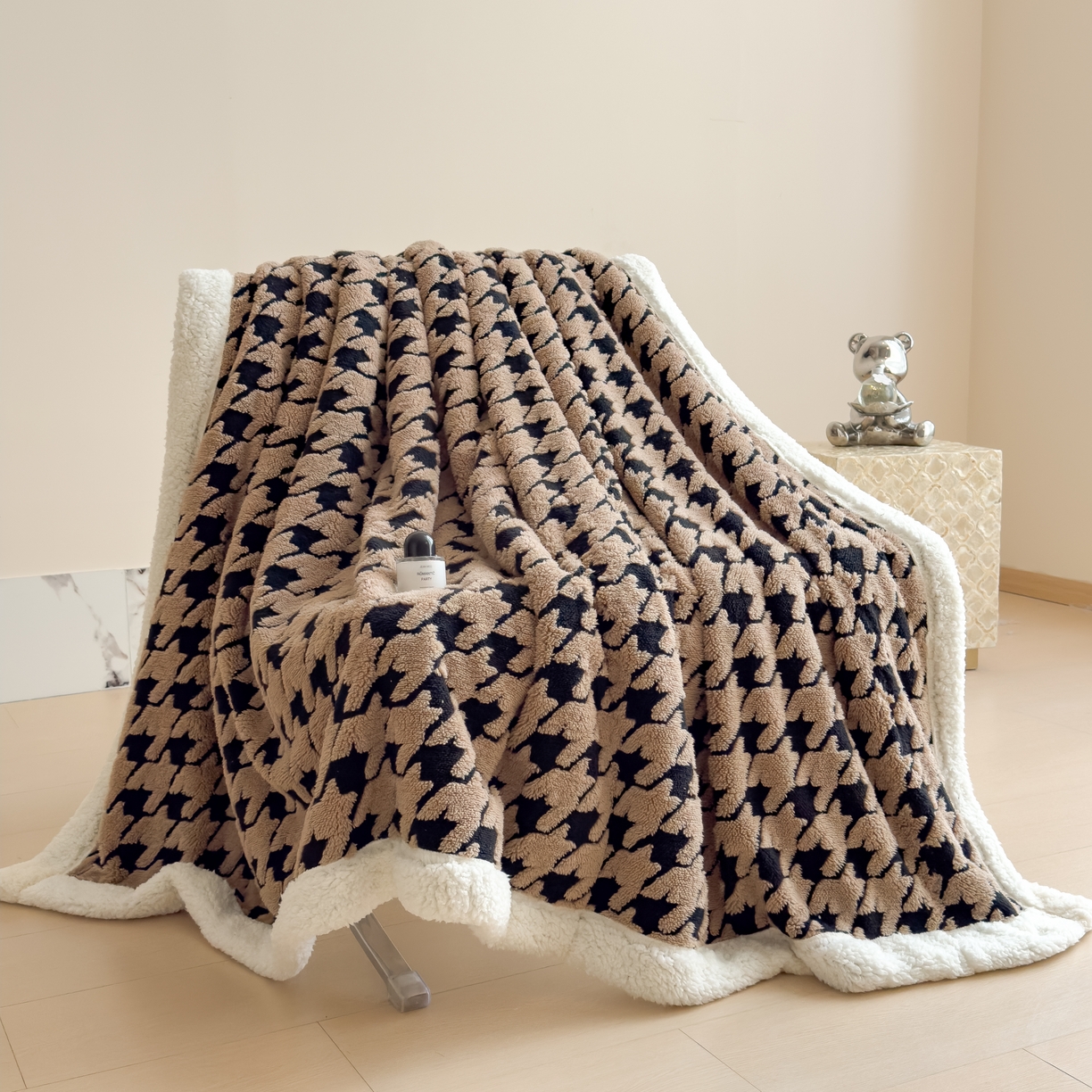 91家纺网 家纺一手货源 找家纺 慕木家纺 2025新款A类提花加厚云感绒双层千鸟格毛毯盖毯毯子（跨境爆款抽空压缩） 千鸟格-焦炭咖
