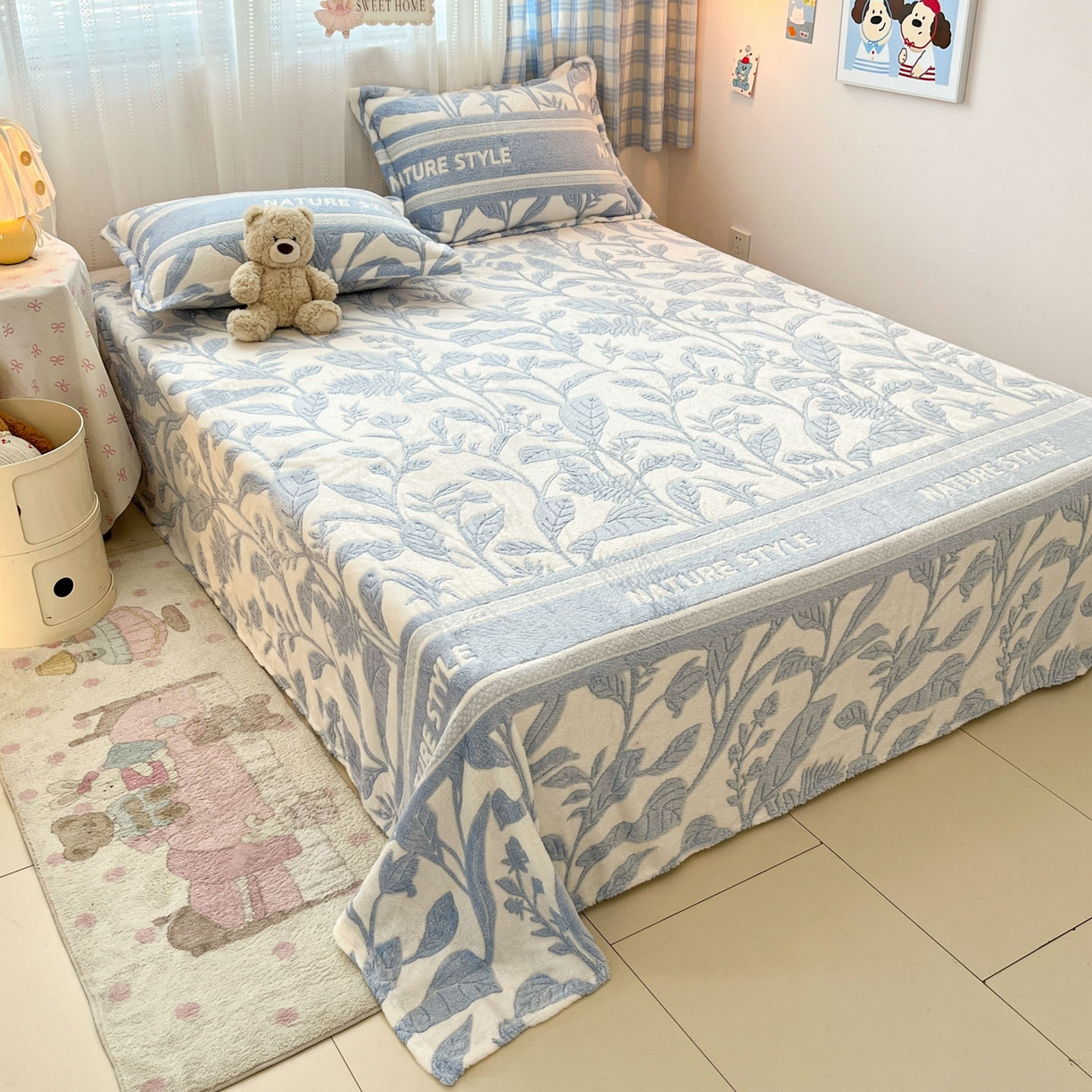 91家纺网 家纺一手货源 找家纺 川悦生活 2025新款高克重双面雪花绒印花毛毯三件套 毛毯月桂-蓝