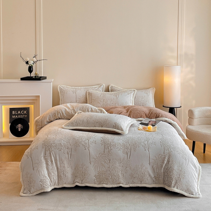 91家纺网 家纺一手货源 找家纺 吾诺家居 230克兔毛边雕花绒四件套-秋意系列 朝花