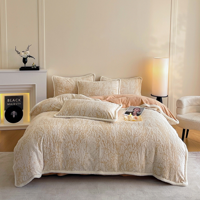 91家纺网 家纺一手货源 找家纺 吾诺家居 230克兔毛边雕花绒四件套-秋意系列 秋意