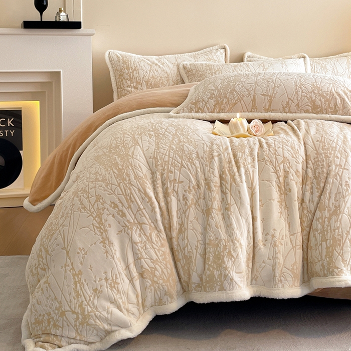 91家纺网 家纺一手货源 找家纺 吾诺家居 230克兔毛边雕花绒四件套-秋意系列 秋意