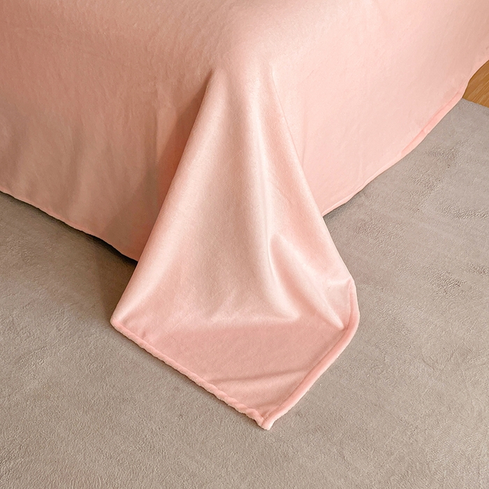 91家纺网 家纺一手货源 找家纺 吾诺家居 230克兔毛边雕花绒四件套-秋意系列 飞花