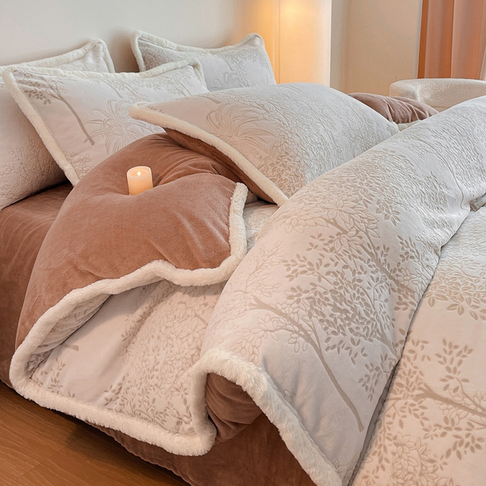 91家纺网 家纺一手货源 找家纺 （总）吾诺  兔毛边230克雕花牛奶绒四件套 - 秋意系列