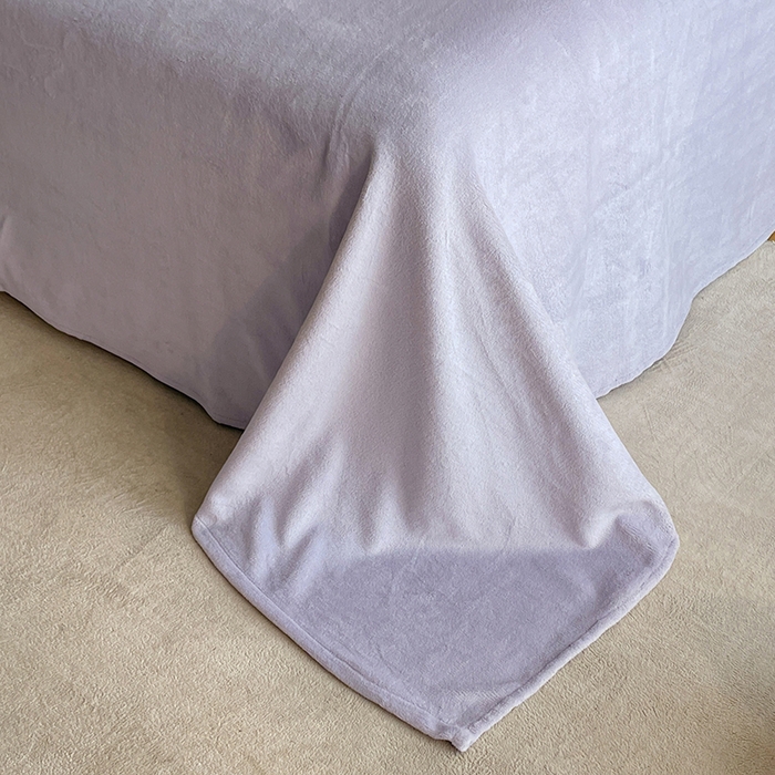 91家纺网 家纺一手货源 找家纺 吾诺家居 230克兔毛边雕花绒四件套-秋意系列 紫叶