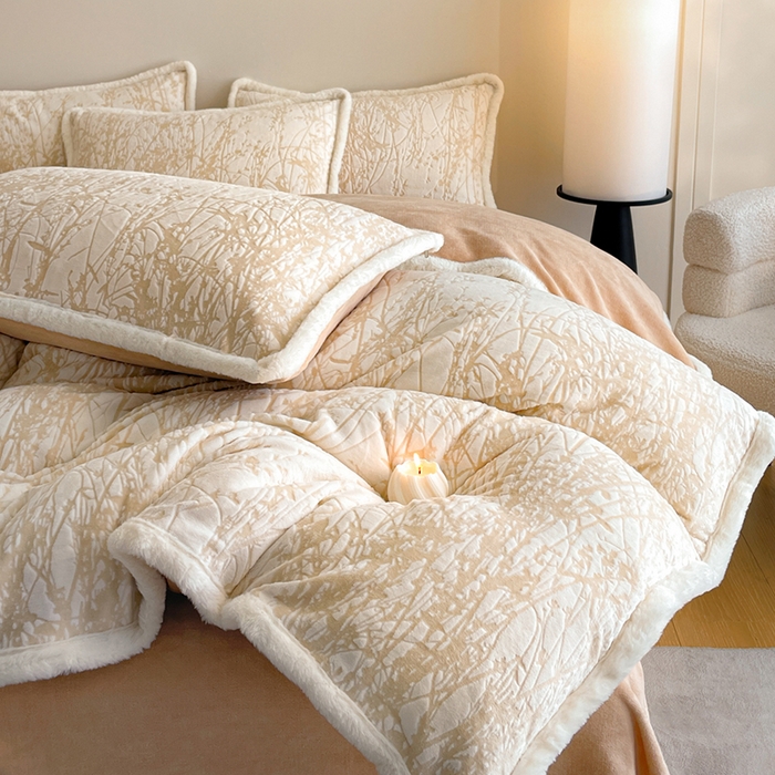 91家纺网 家纺一手货源 找家纺 吾诺家居 230克兔毛边雕花绒四件套-秋意系列 秋意