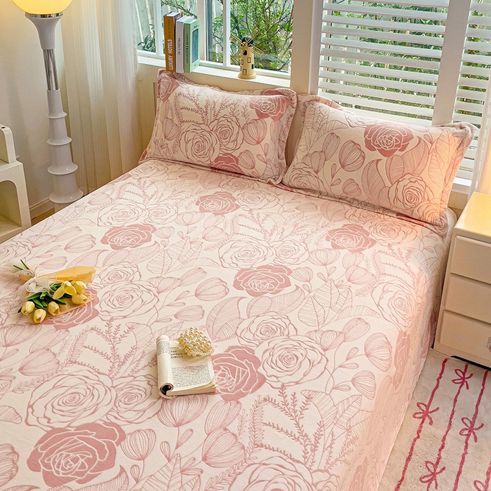 91家纺网 家纺一手货源 找家纺    名兮-2025新款秋冬加厚立体高克重浮雕绒床单款 朵美-粉