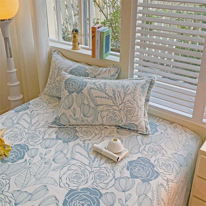 91家纺网 家纺一手货源 找家纺    名兮-2025新款秋冬加厚立体高克重浮雕绒床单款 朵美-蓝