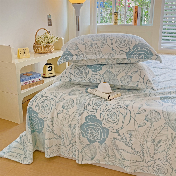 91家纺网 家纺一手货源 找家纺    名兮-2025新款秋冬加厚立体高克重浮雕绒床单款 朵美-蓝