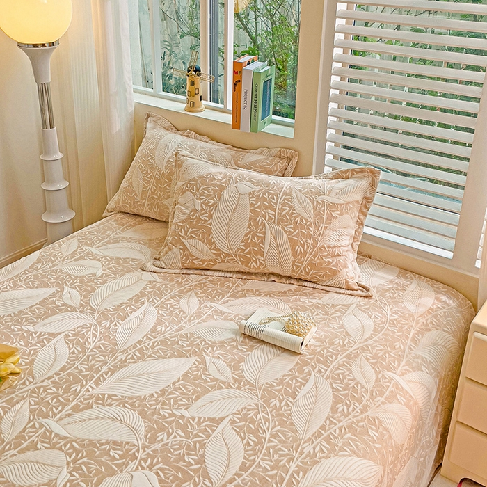 91家纺网 家纺一手货源 找家纺    名兮-2025新款秋冬加厚立体高克重浮雕绒床单款 千叶-咖