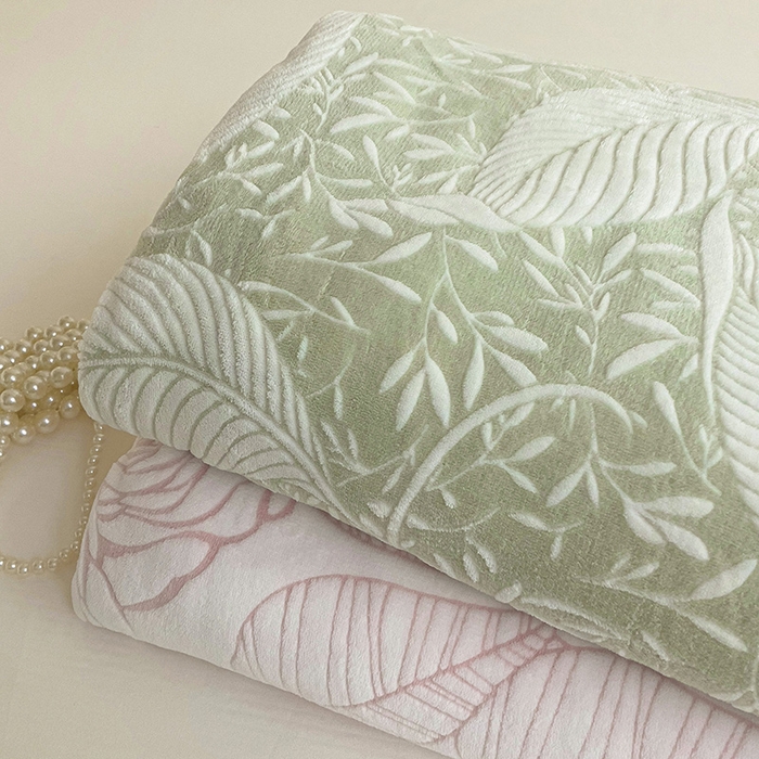 91家纺网 家纺一手货源 找家纺    名兮-2025新款秋冬加厚立体高克重浮雕绒床单款 千叶-绿