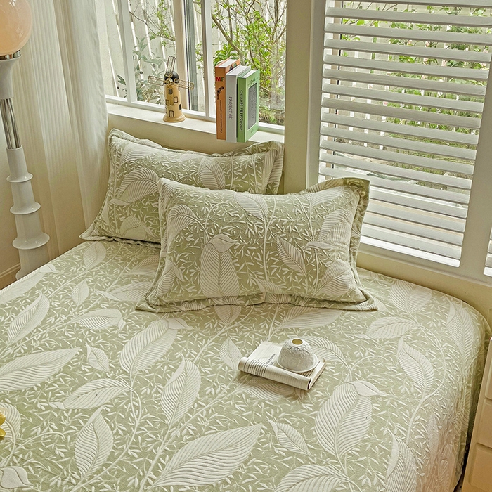 91家纺网 家纺一手货源 找家纺    名兮-2025新款秋冬加厚立体高克重浮雕绒床单款 千叶-绿