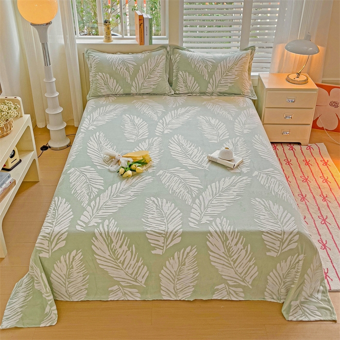 91家纺网 家纺一手货源 找家纺    名兮-2025新款秋冬加厚立体高克重浮雕绒床单款 羽毛-绿