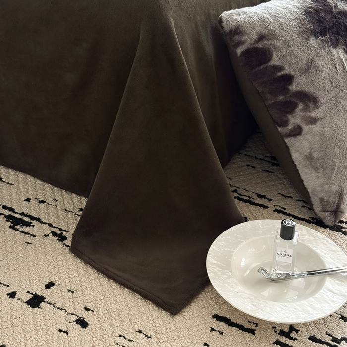 91家纺网 家纺一手货源 找家纺 九花鹿 2025新款A类高克重兔毛绒保暖印花四件套美拉德-春日序曲