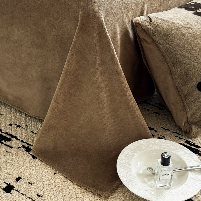 91家纺网 家纺一手货源 找家纺 九花鹿 2025新款A类高克重兔毛绒保暖印花四件套美拉德-玫瑰花语