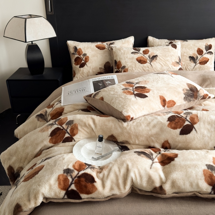 91家纺网 家纺一手货源 找家纺 九花鹿 2025新款A类高克重兔毛绒保暖印花四件套美拉德-秋实