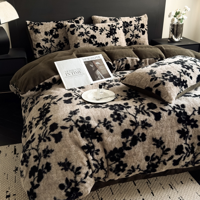 91家纺网 家纺一手货源 找家纺 九花鹿 2025新款A类高克重兔毛绒保暖印花四件套美拉德-枝蔓