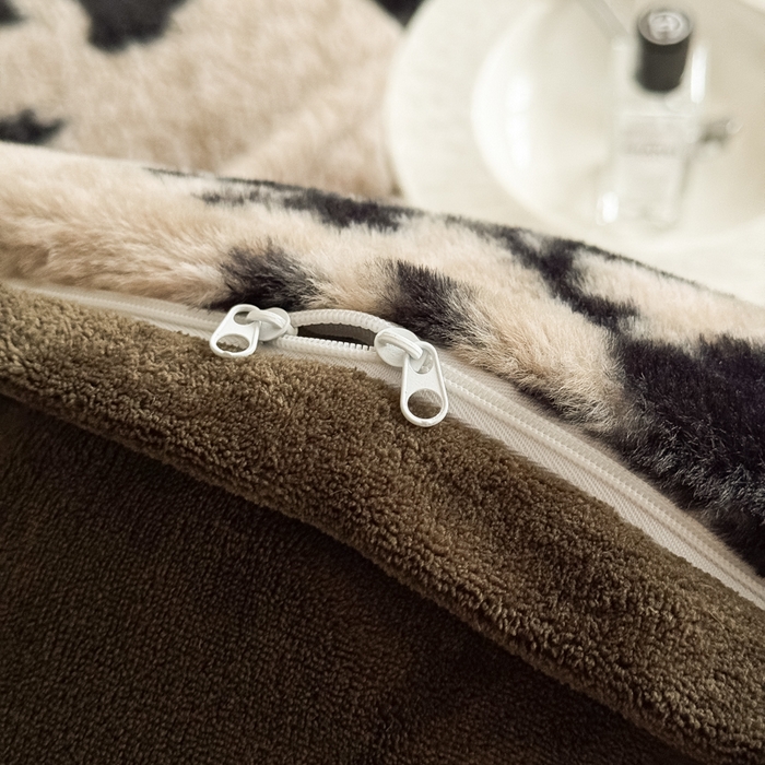 91家纺网 家纺一手货源 找家纺 九花鹿 2025新款A类高克重兔毛绒保暖印花四件套美拉德-枝蔓