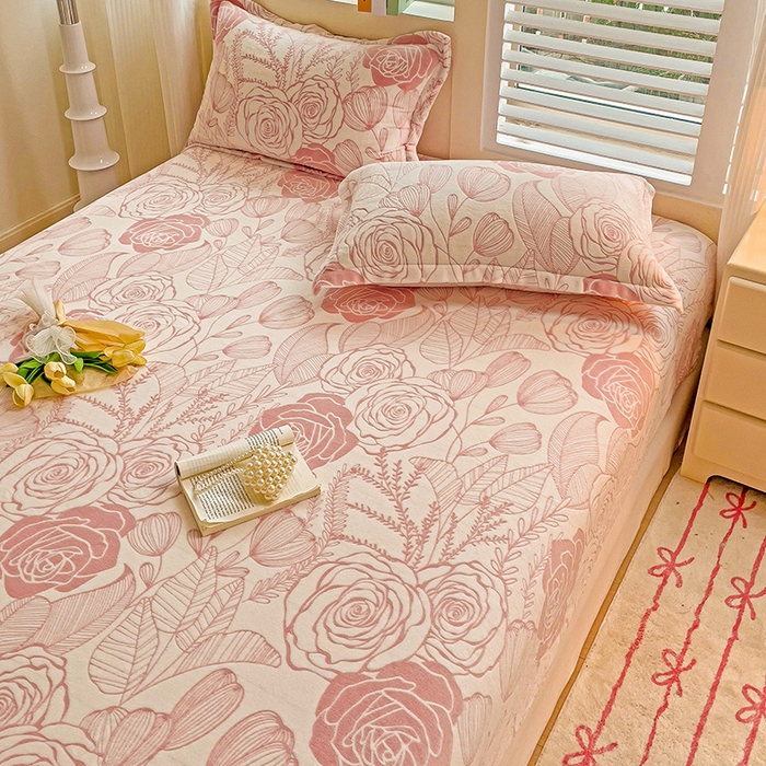 91家纺网 家纺一手货源 找家纺 （总）名兮-2025新款立体高克重加厚浮雕绒单床笠款