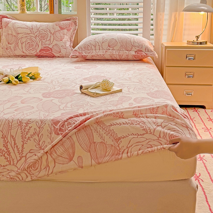 91家纺网 家纺一手货源 找家纺 名兮-2025新款立体高克重加厚浮雕绒单床笠款 朵美-粉