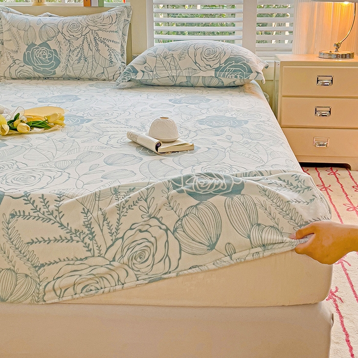 91家纺网 家纺一手货源 找家纺 名兮-2025新款立体高克重加厚浮雕绒单床笠款 朵美-蓝