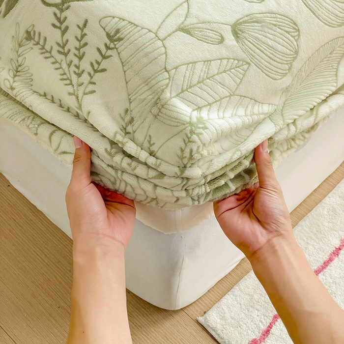 91家纺网 家纺一手货源 找家纺 名兮-2025新款立体高克重加厚浮雕绒单床笠款 朵美-绿