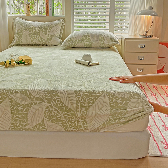 91家纺网 家纺一手货源 找家纺 名兮-2025新款立体高克重加厚浮雕绒单床笠款 千叶-绿