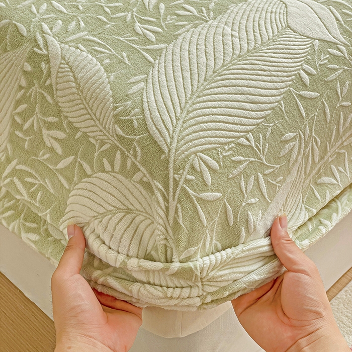 91家纺网 家纺一手货源 找家纺 名兮-2025新款立体高克重加厚浮雕绒单床笠款 千叶-绿