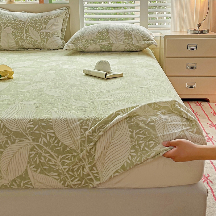 91家纺网 家纺一手货源 找家纺 名兮-2025新款立体高克重加厚浮雕绒单床笠款 千叶-绿