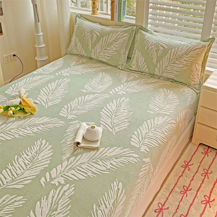 91家纺网 家纺一手货源 找家纺 名兮-2025新款立体高克重加厚浮雕绒单床笠款 羽毛-绿